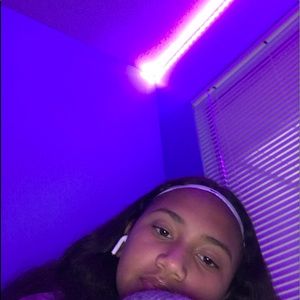 Meet your Posher, Makeila